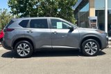 Used 2022 Nissan Rogue SV image 3