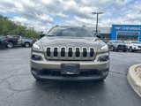 Used 2016 Jeep Cherokee Sport image 2