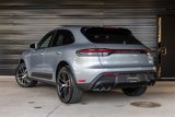 Certified 2025 Porsche Macan image 3