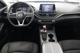 Used 2022 Nissan Altima 2.5 SV image 2