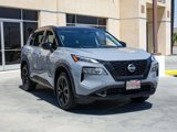 Used 2023 Nissan Rogue SV image 2