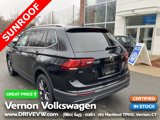 Certified 2022 Volkswagen Tiguan SE w/ Panoramic Sunroof Package image 2