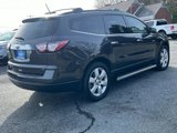 Used 2017 Chevrolet Traverse LT w/ Style and Technology Package image 5