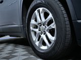 Used 2019 Chevrolet Traverse LT image 2