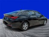 Used 2023 Hyundai Elantra SEL w/ Convenience Package image 3