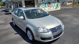 Used 2010 Volkswagen Jetta SE image 3