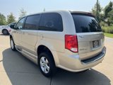 Used 2013 Dodge Grand Caravan SE image 3