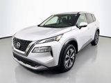 Used 2021 Nissan Rogue SV image 3