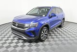 Certified 2023 Volkswagen Taos SE image 2