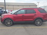 Used 2018 Ford Explorer Sport image 2