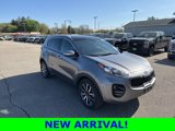 Used 2017 Kia Sportage EX w/ EX Premium Package image 3