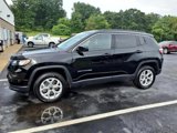 Used 2025 Jeep Compass Latitude image 3
