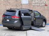 Used 2014 Toyota Sienna XLE image 3