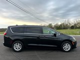 Used 2022 Chrysler Voyager LX image 5
