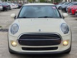 Used 2018 MINI Cooper 2-Door Hardtop image 2
