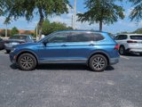 Used 2018 Volkswagen Tiguan SE w/ Panoramic Sunroof Package image 3