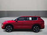 Used 2024 Mitsubishi Outlander SE image 2