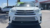 Used 2019 Toyota Highlander LE image 2