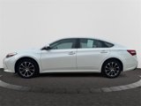 Used 2017 Toyota Avalon XLE Premium image 2