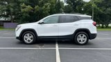 Used 2022 GMC Terrain SLE w/ Driver Convenience Package image 4