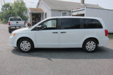 Used 2019 Dodge Grand Caravan SE image 3