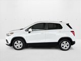Used 2018 Chevrolet Trax LS image 2