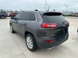 Used 2016 Jeep Cherokee Limited w/ Luxury Group image 3