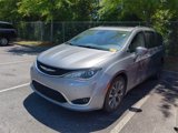 Used 2020 Chrysler Pacifica Limited w/ Tire & Wheel Group image 2