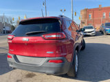 Used 2016 Jeep Cherokee Latitude w/ Cold Weather Group image 6