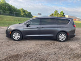 Used 2018 Chrysler Pacifica L image 2