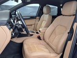Certified 2021 Porsche Macan image 5