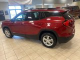 Used 2020 GMC Terrain SLE w/ Driver Convenience Package image 4