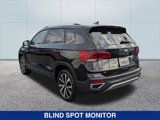Certified 2022 Volkswagen Taos SE image 3