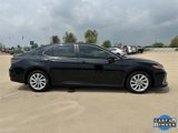 Used 2022 Toyota Camry LE image 2