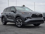 Used 2021 Toyota Highlander XLE image 2