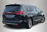 Used 2022 Chrysler Pacifica Touring-L image 5