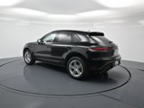 Certified 2025 Porsche Macan image 3
