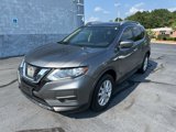 Used 2017 Nissan Rogue SV image 3