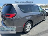 Used 2021 Chrysler Pacifica Touring-L image 5