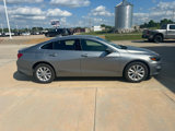 Used 2025 Chevrolet Malibu LT image 4