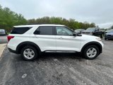 Certified 2022 Ford Explorer XLT w/ Equipment Group 202A image 4