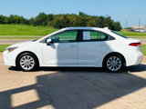 Used 2022 Toyota Corolla LE image 4