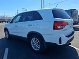 Used 2014 Kia Sorento LX image 4