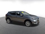 Used 2021 Nissan Rogue Sport S image 2