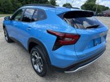 Used 2025 Chevrolet Trax LT w/ LT Convenience Package image 3