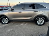 Used 2017 Kia Sorento LX image 4