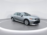 Used 2018 Toyota Camry L image 2