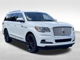 Used 2022 Lincoln Navigator Reserve image 1