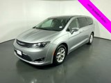 Used 2018 Chrysler Pacifica Touring Plus w/ Tire & Wheel Group image 2