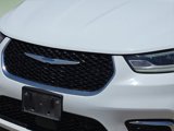 Used 2021 Chrysler Pacifica Touring-L image 6